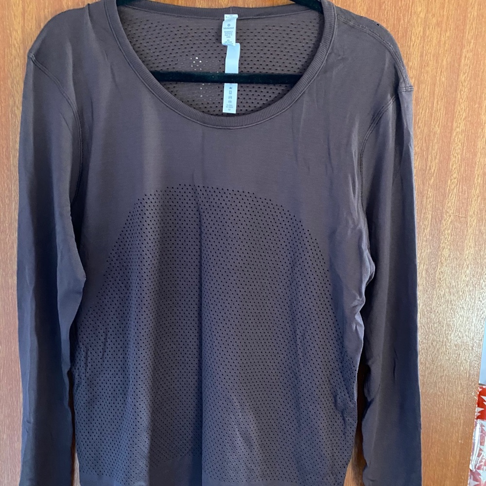 Long sleeved workout top